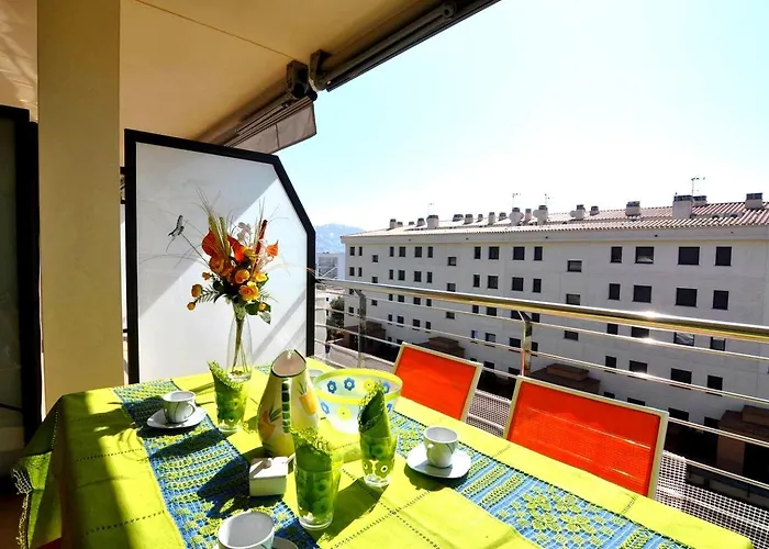 Roses Confort Beach Ev Milleni